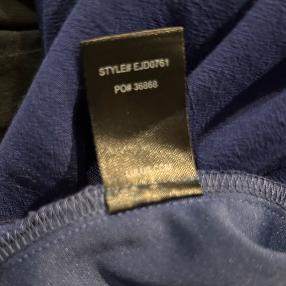 Lulu’s blue sleeveless wrap front side sash tie romper with surplice neckline Sm - Picture 6 of 8